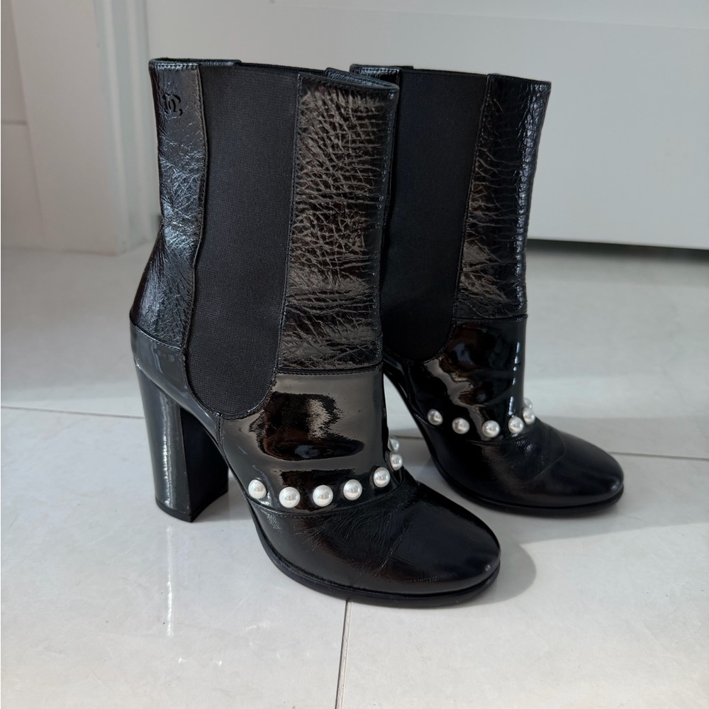 CHANEL Black Patent & Leather Pearl-Trim Block Heel Boots size 5
